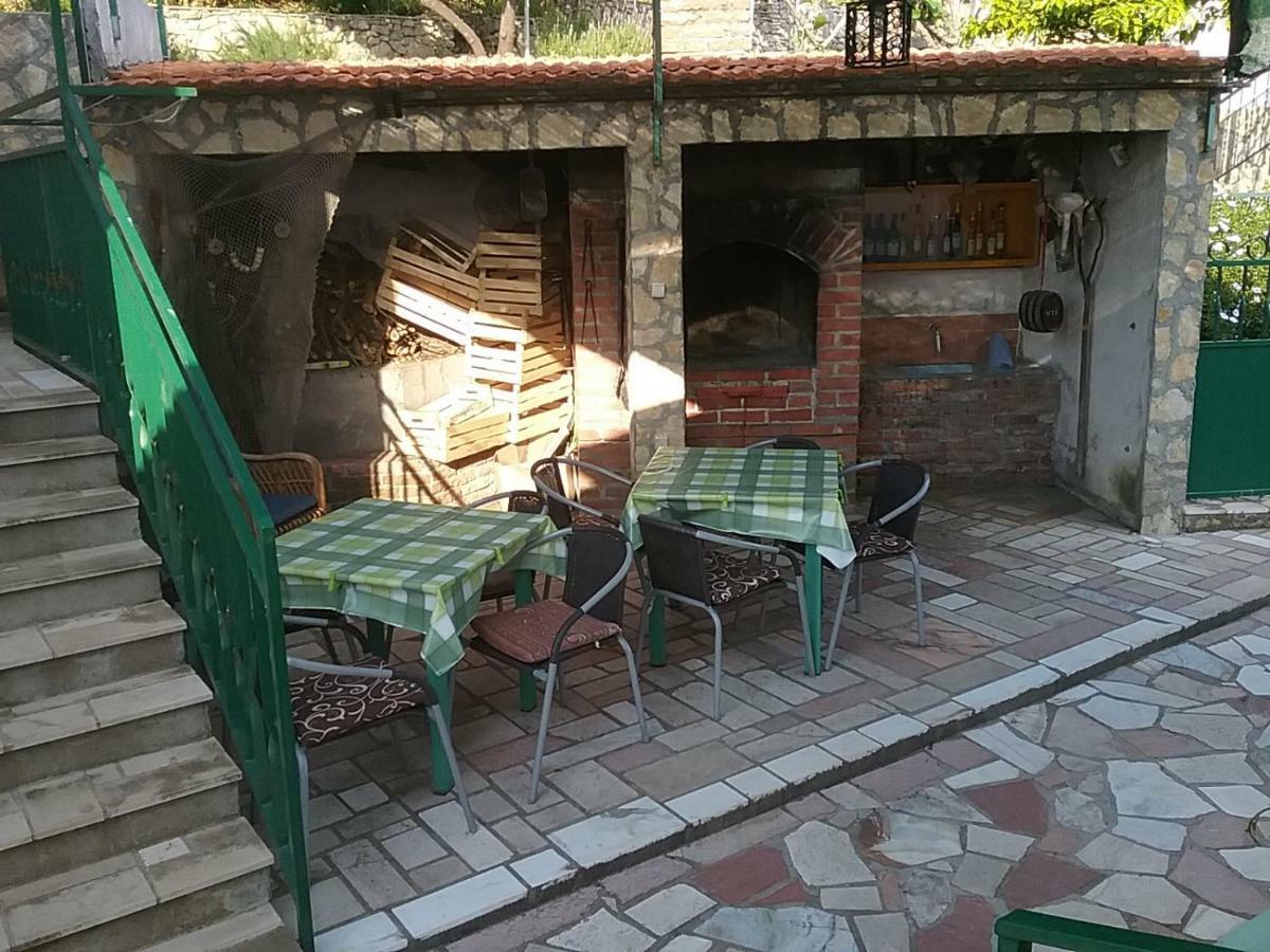 Apartmani Pisac Вис Экстерьер фото